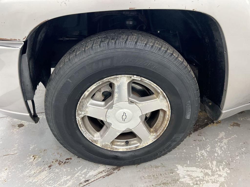 Used 2004 Chevrolet TrailBlazer LS w/ LS Preferred Equipment Group image 25