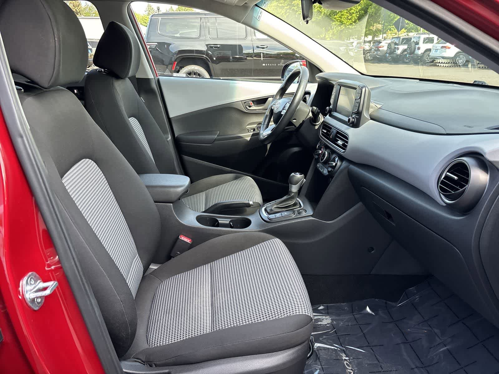 Used 2020 Hyundai Kona SEL w/ Cargo Package AWD/4WD image 5