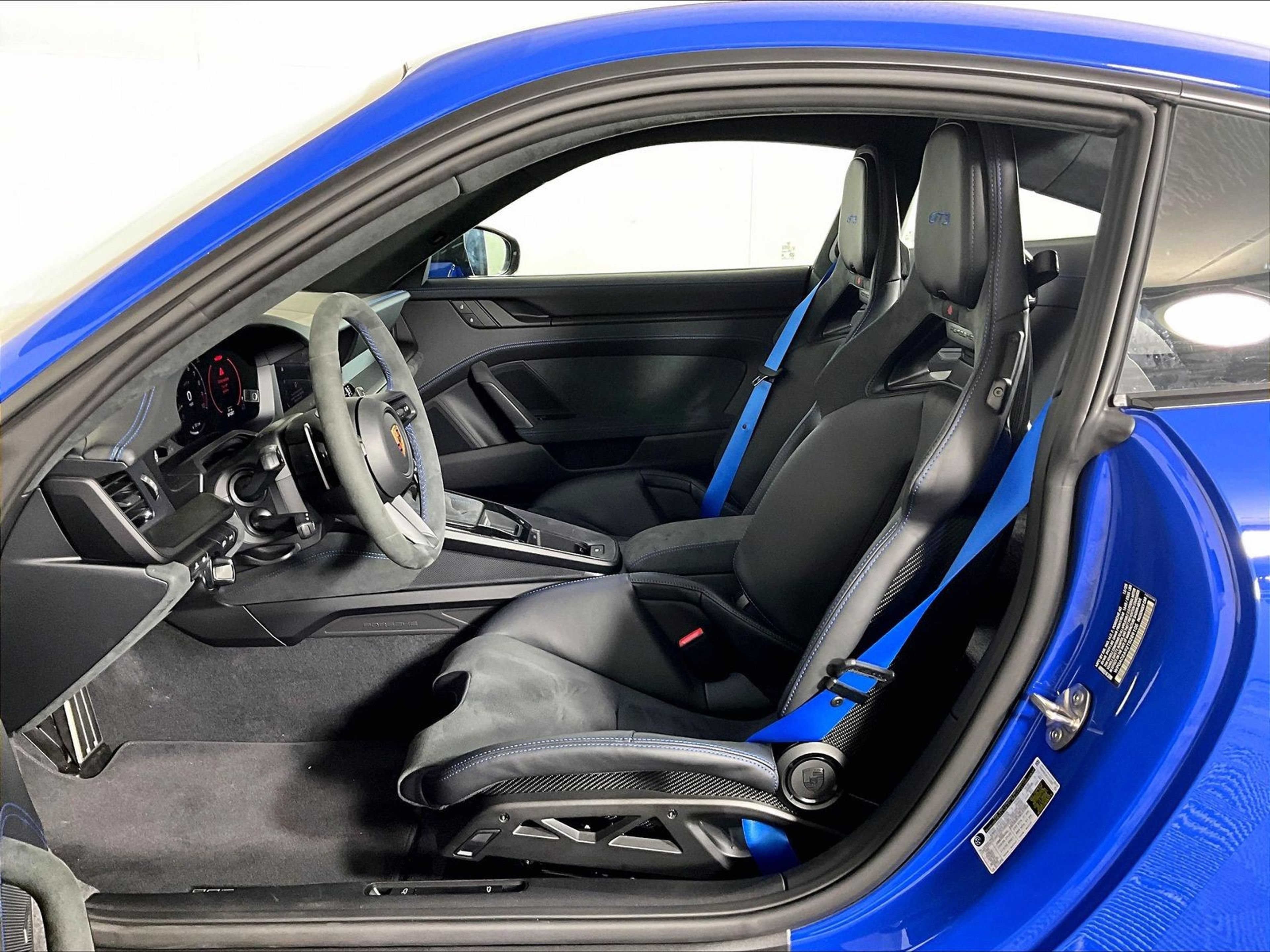 Used 2026 Porsche 911 GT3 RWD image 5