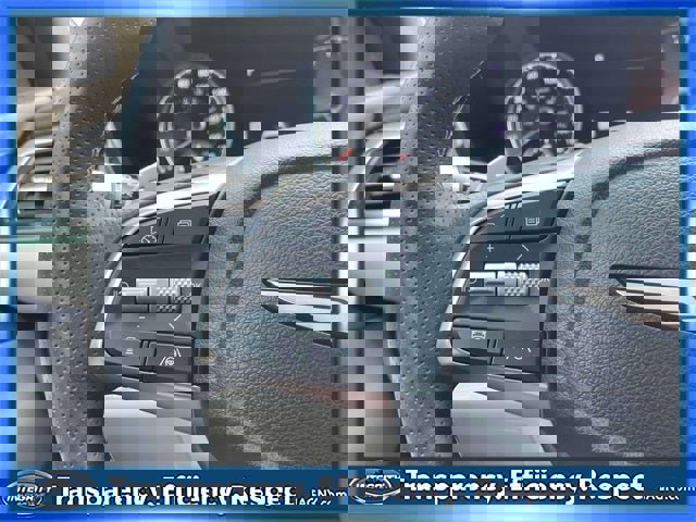 Used 2025 Genesis G70 2.5T image 21