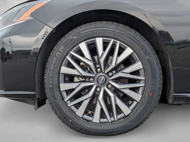 Used 2024 Nissan Altima 2.5 SV image 24