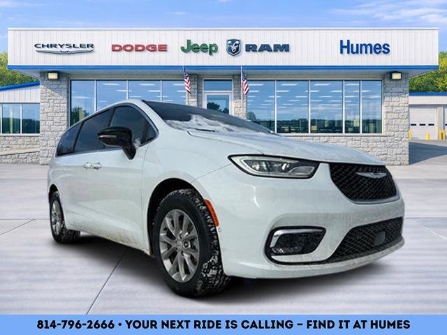 New 2026 Chrysler Pacifica Select