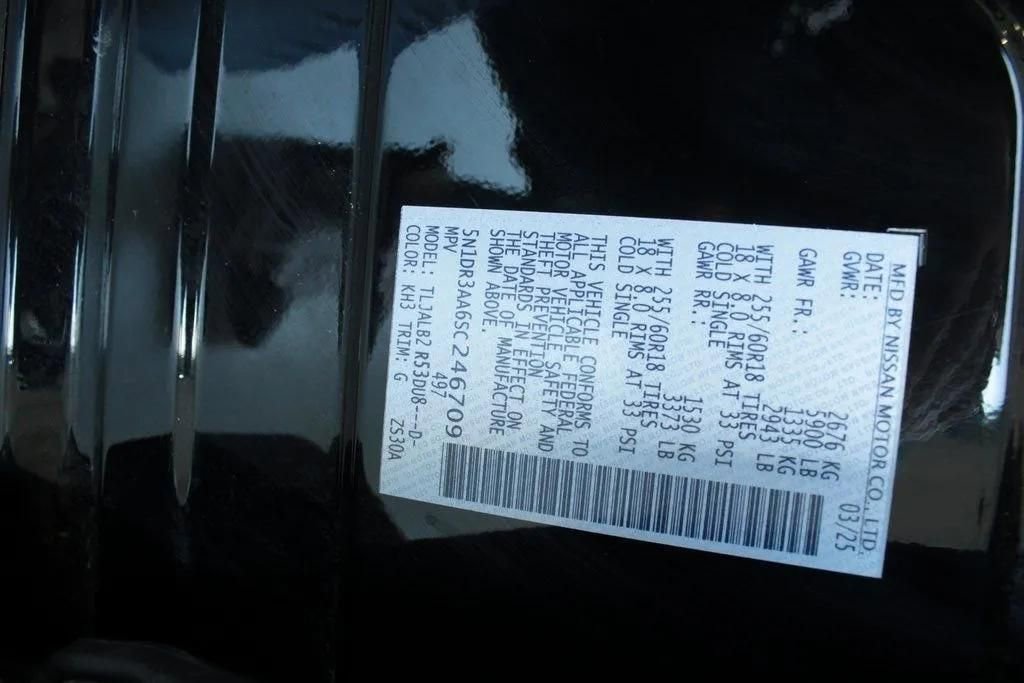 Used 2025 Nissan Pathfinder S image 17