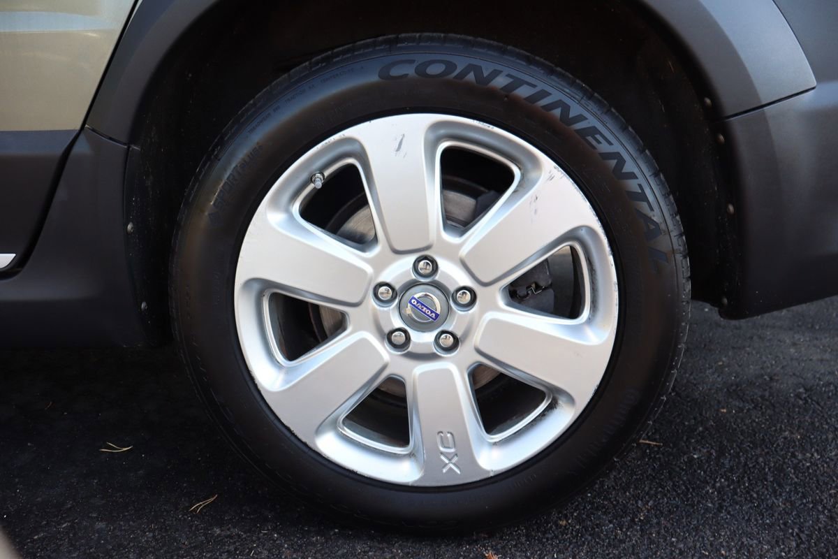 Used 2009 Volvo XC70 T6 image 41