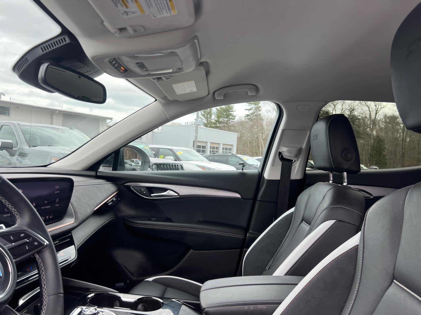 Certified 2025 Buick Envision Sport Touring image 12