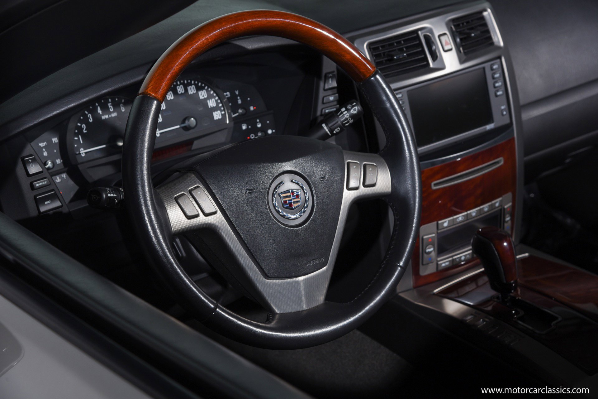 Used 2006 Cadillac XLR image 29