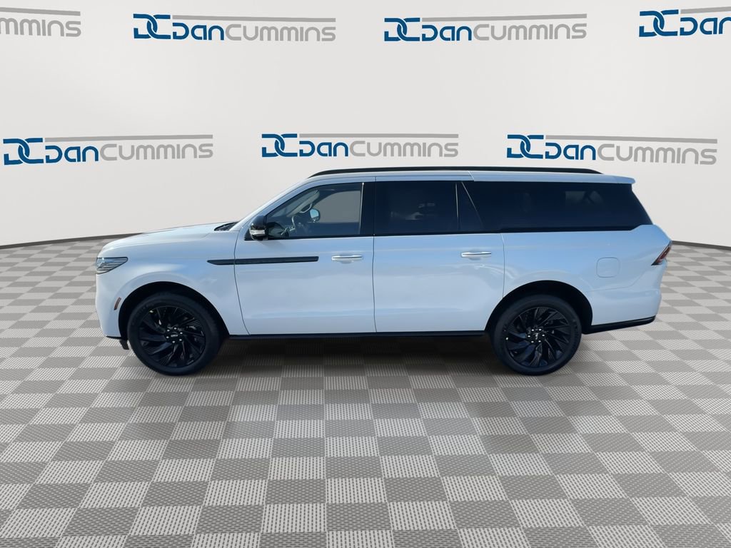 New 2026 Lincoln Navigator L Reserve w/ Jet Appearance Package image 5