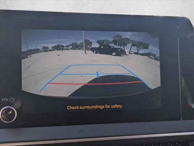 Used 2025 Toyota Prius Plug-In Hybrid image 12