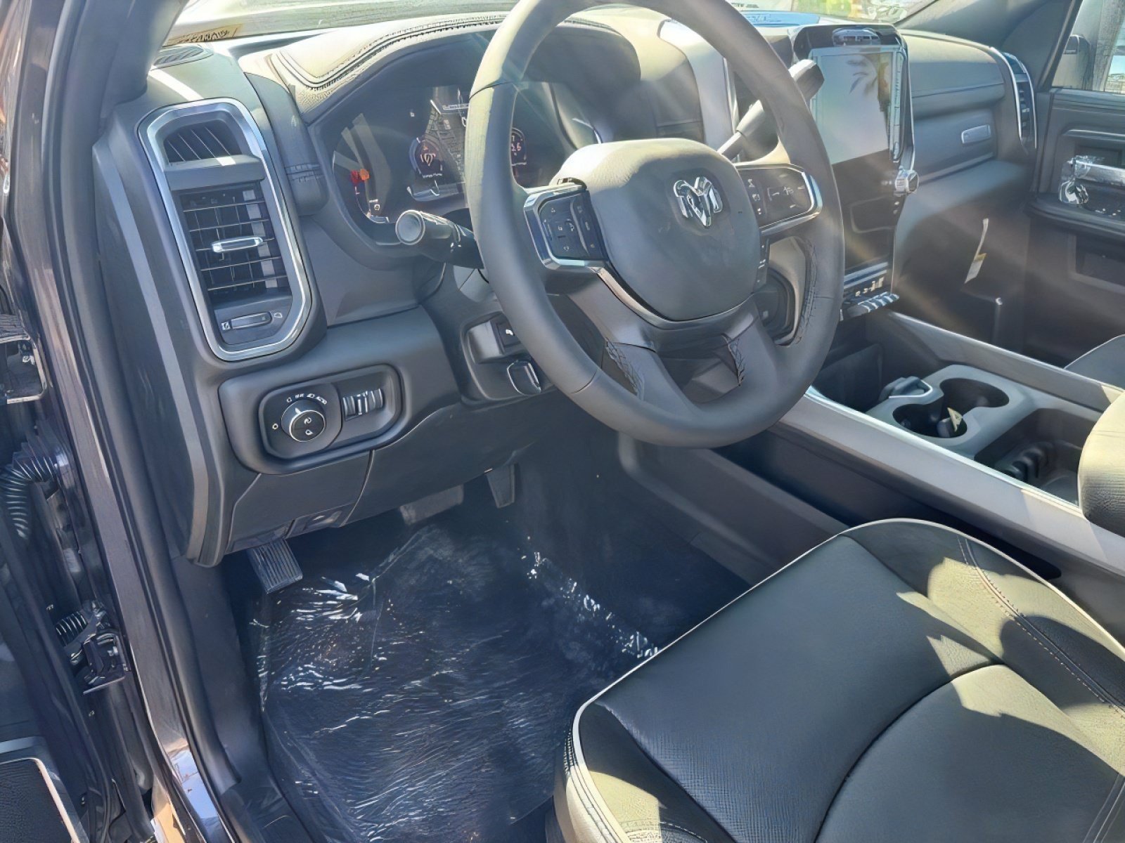 New 2026 RAM 2500 Laramie w/ Night Edition AWD/4WD image 10