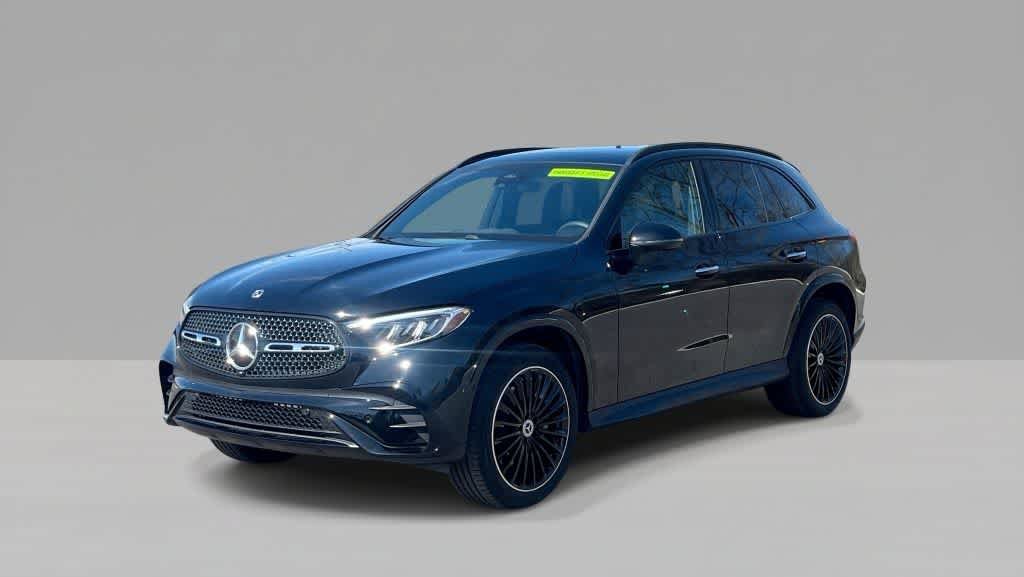 Used 2025 Mercedes-Benz GLC 300 4MATIC image 1