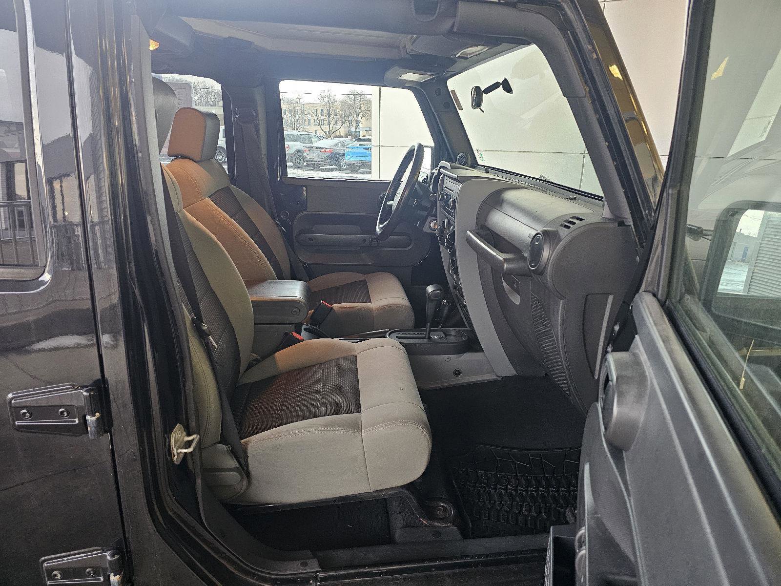 Used 2010 Jeep Wrangler Unlimited Rubicon w/ Dual Top Group image 12