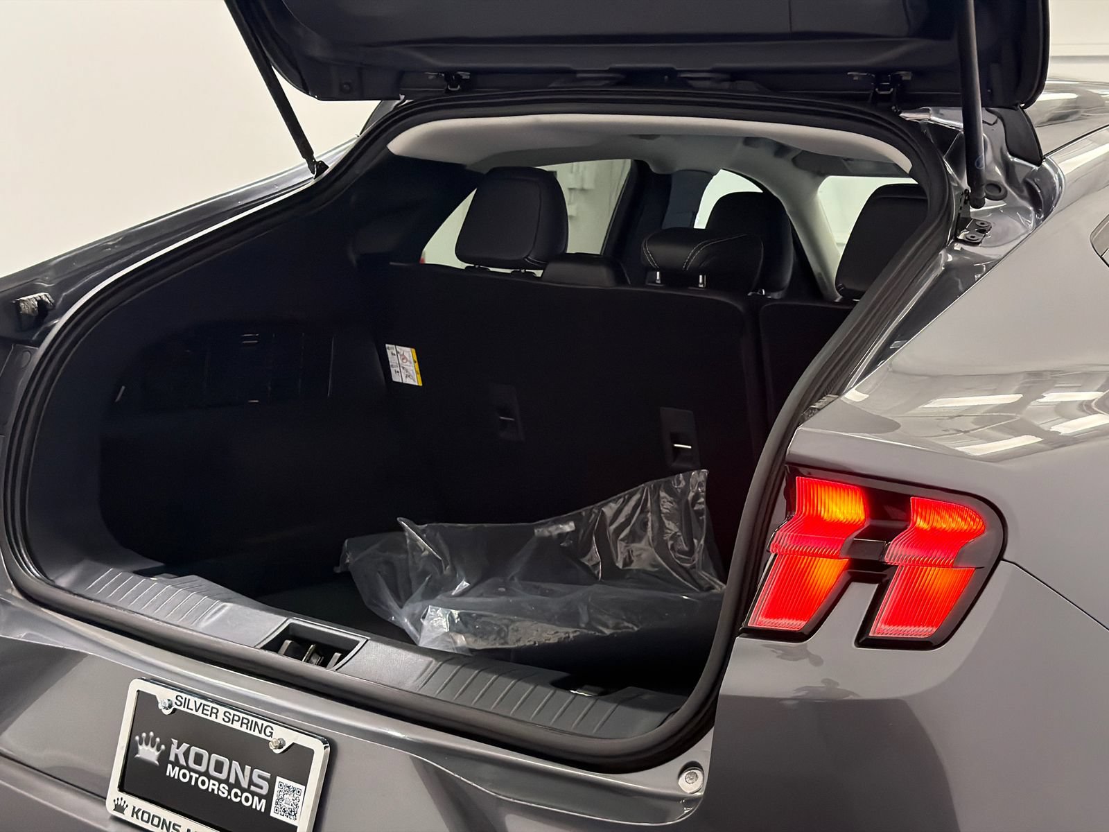 Used 2023 Ford Mustang Mach-E Select AWD/4WD image 9