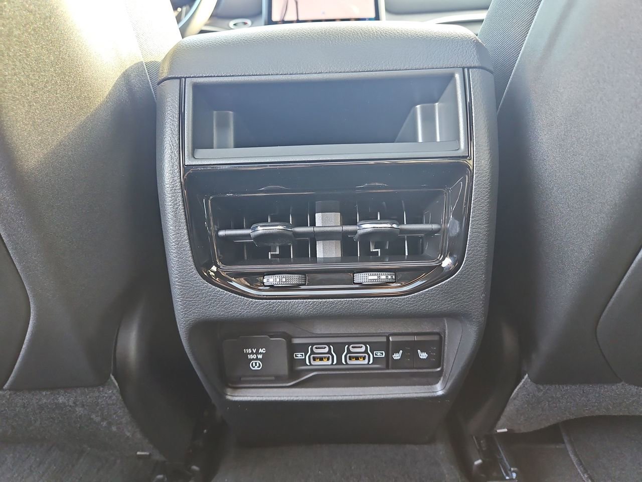 New 2025 Jeep Grand Cherokee Limited w/ Luxury Tech Group II image 16