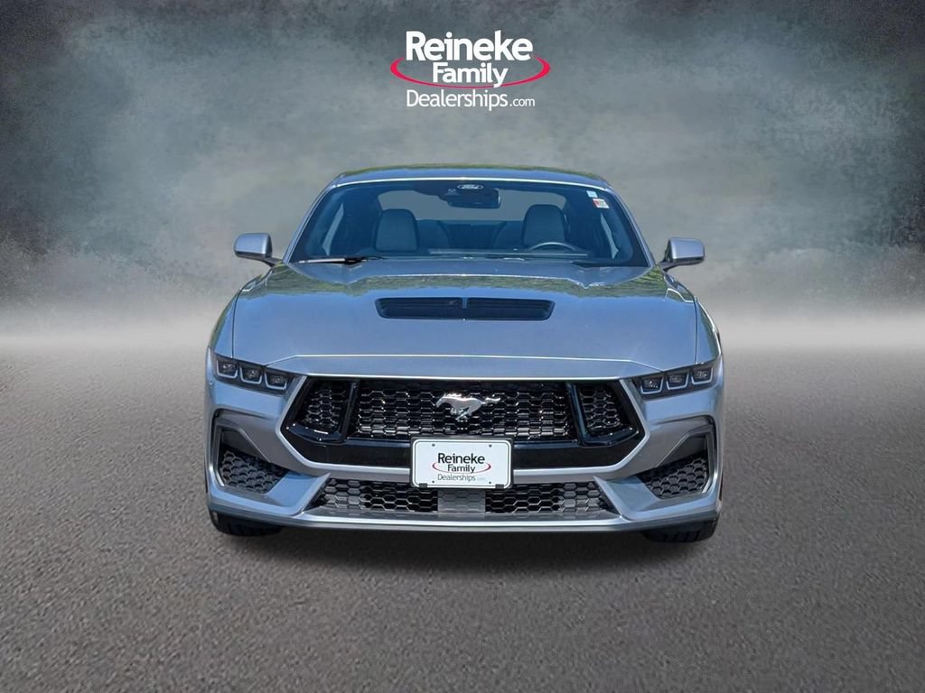 Used 2025 Ford Mustang GT Premium RWD image 2