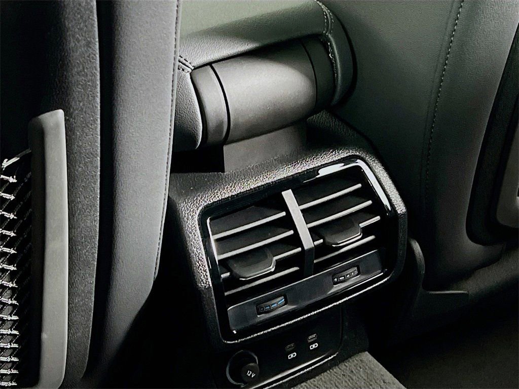 New 2025 Audi Q3 2.0T Premium image 24