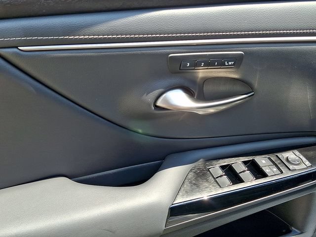 Certified 2022 Lexus ES 350 w/ Premium Package FWD image 12