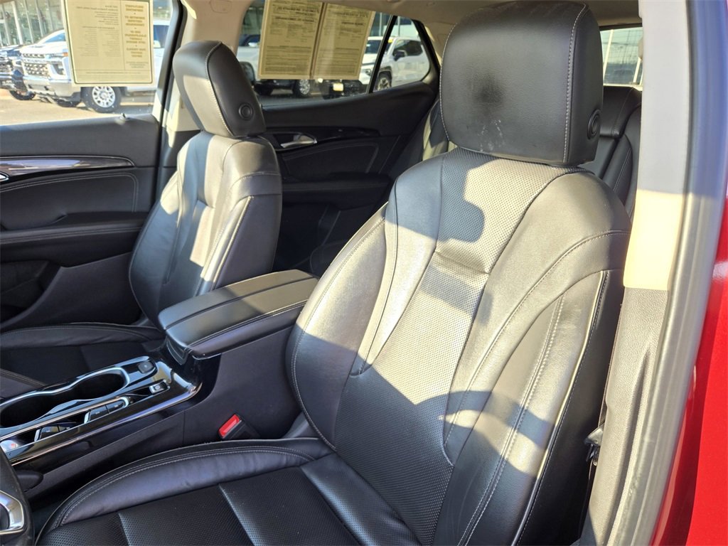 Used 2021 Buick Envision Essence w/ Technology Package I image 12