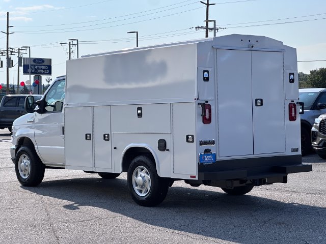 New 2026 Ford E-350 and Econoline 350 Super Duty w/ Power Equipment Group RWD image 5