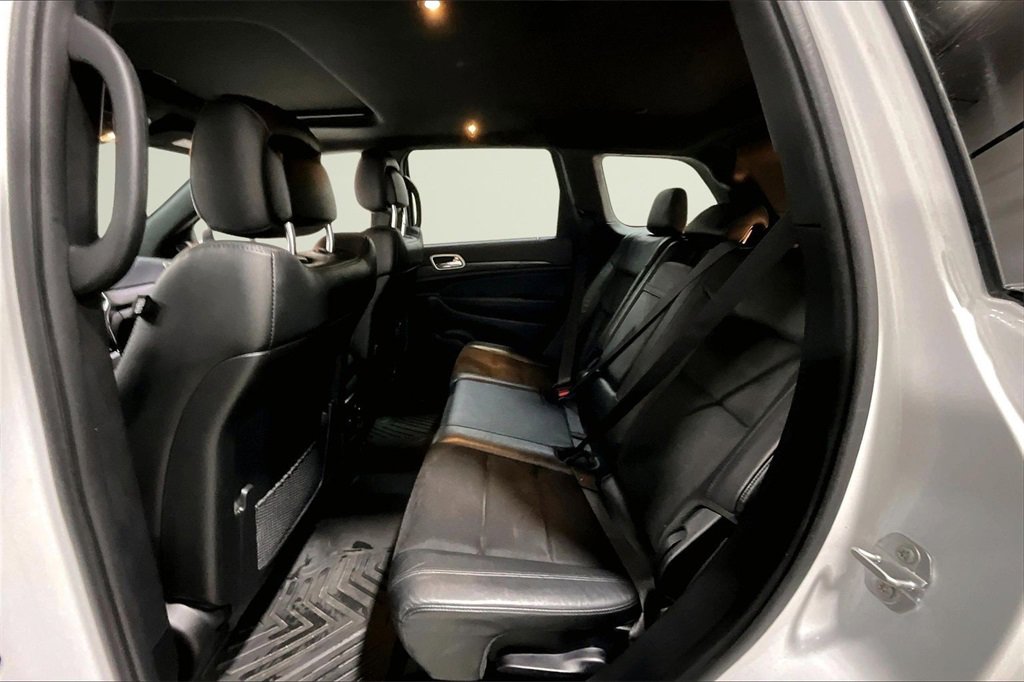 Used 2022 Jeep Grand Cherokee Laredo X image 23