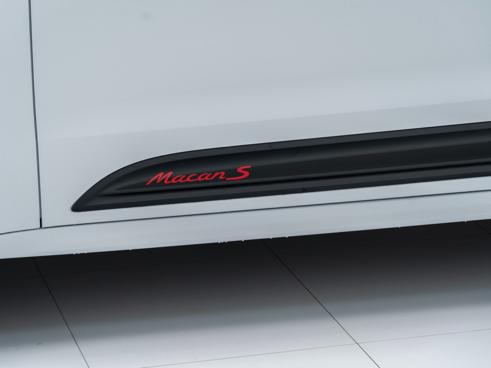 New 2026 Porsche Macan S AWD/4WD image 13