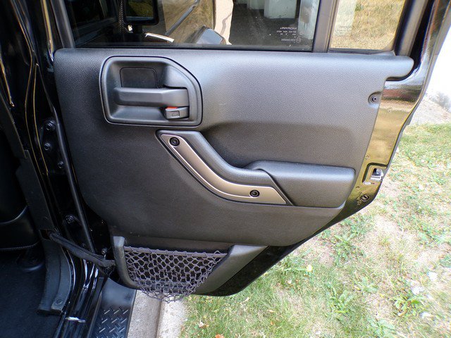 Used 2018 Jeep Wrangler Unlimited Sahara w/ Dual Top Group AWD/4WD image 22