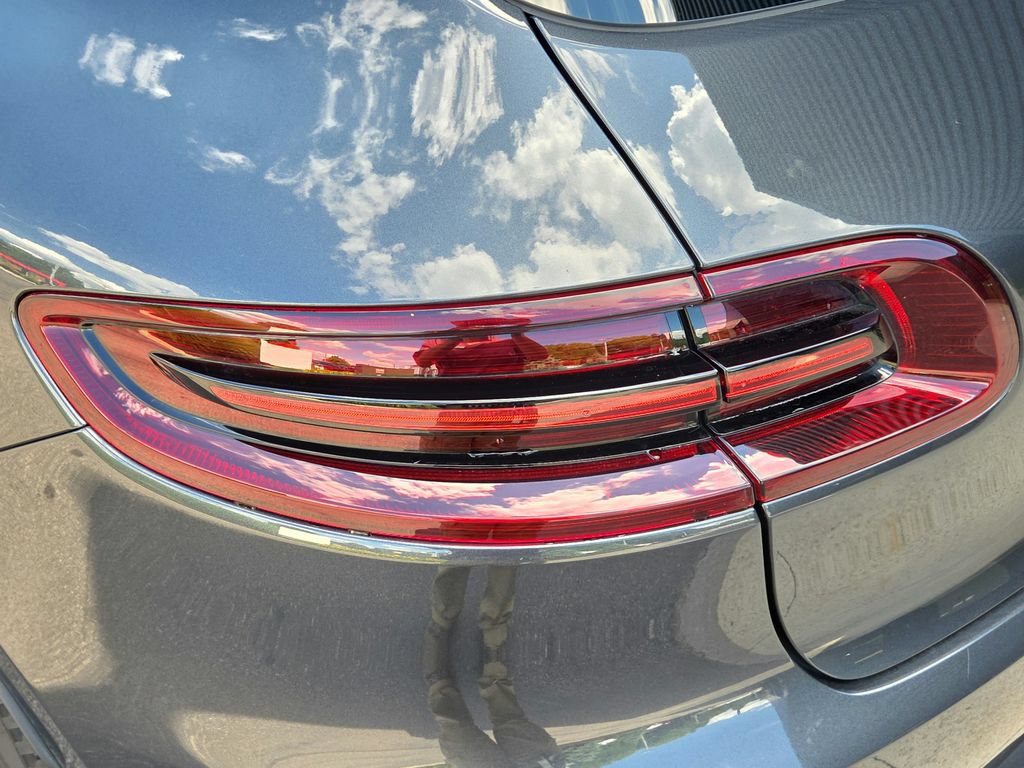 Certified 2018 Porsche Macan GTS AWD/4WD image 27