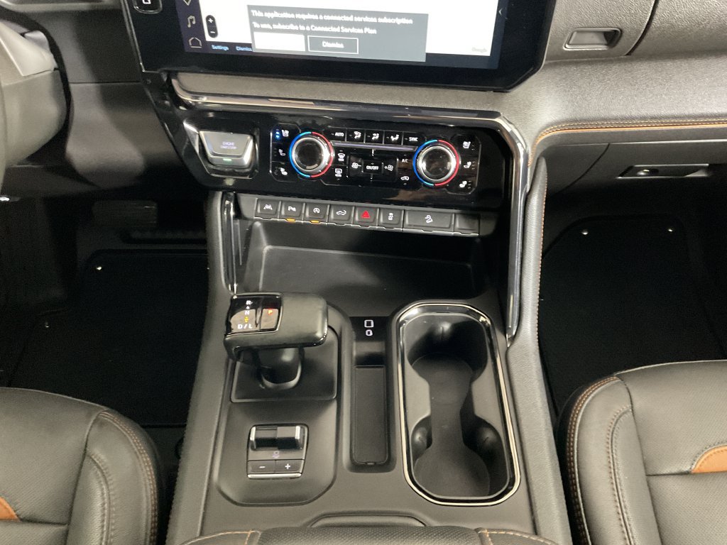 Used 2023 GMC Sierra 1500 AT4 w/ Technology Package AWD/4WD image 10
