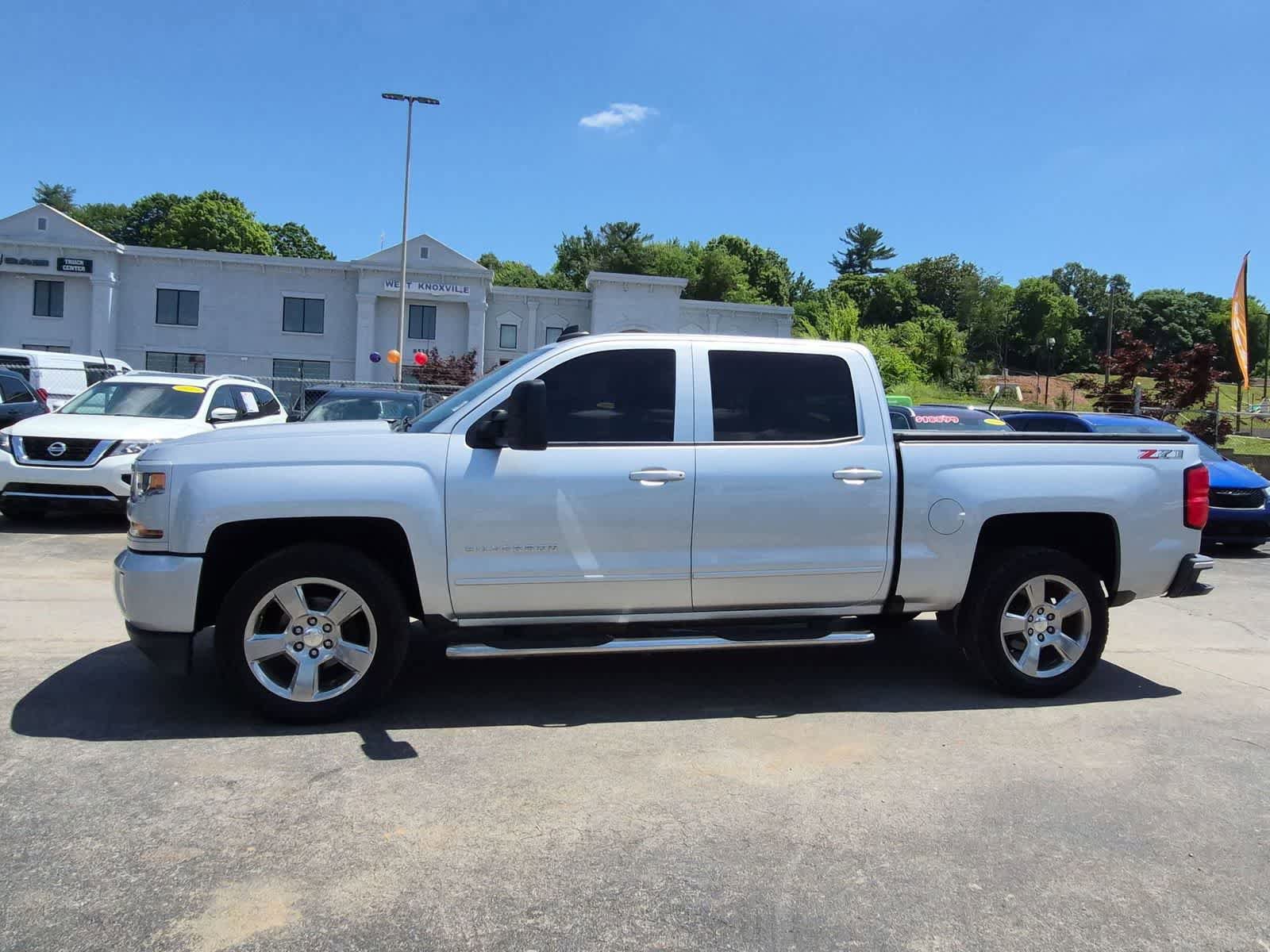 Used 2018 Chevrolet Silverado 1500 LT w/ All Star Edition AWD/4WD image 5
