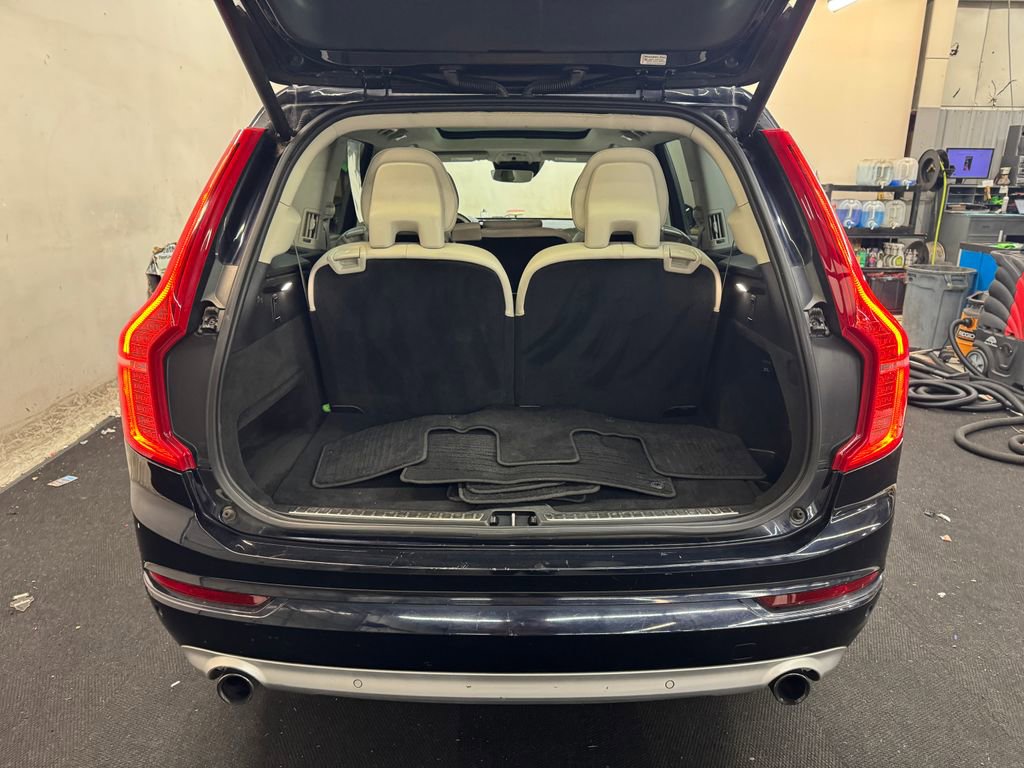 Used 2019 Volvo XC90 T5 Momentum w/ Advanced Package AWD/4WD image 6