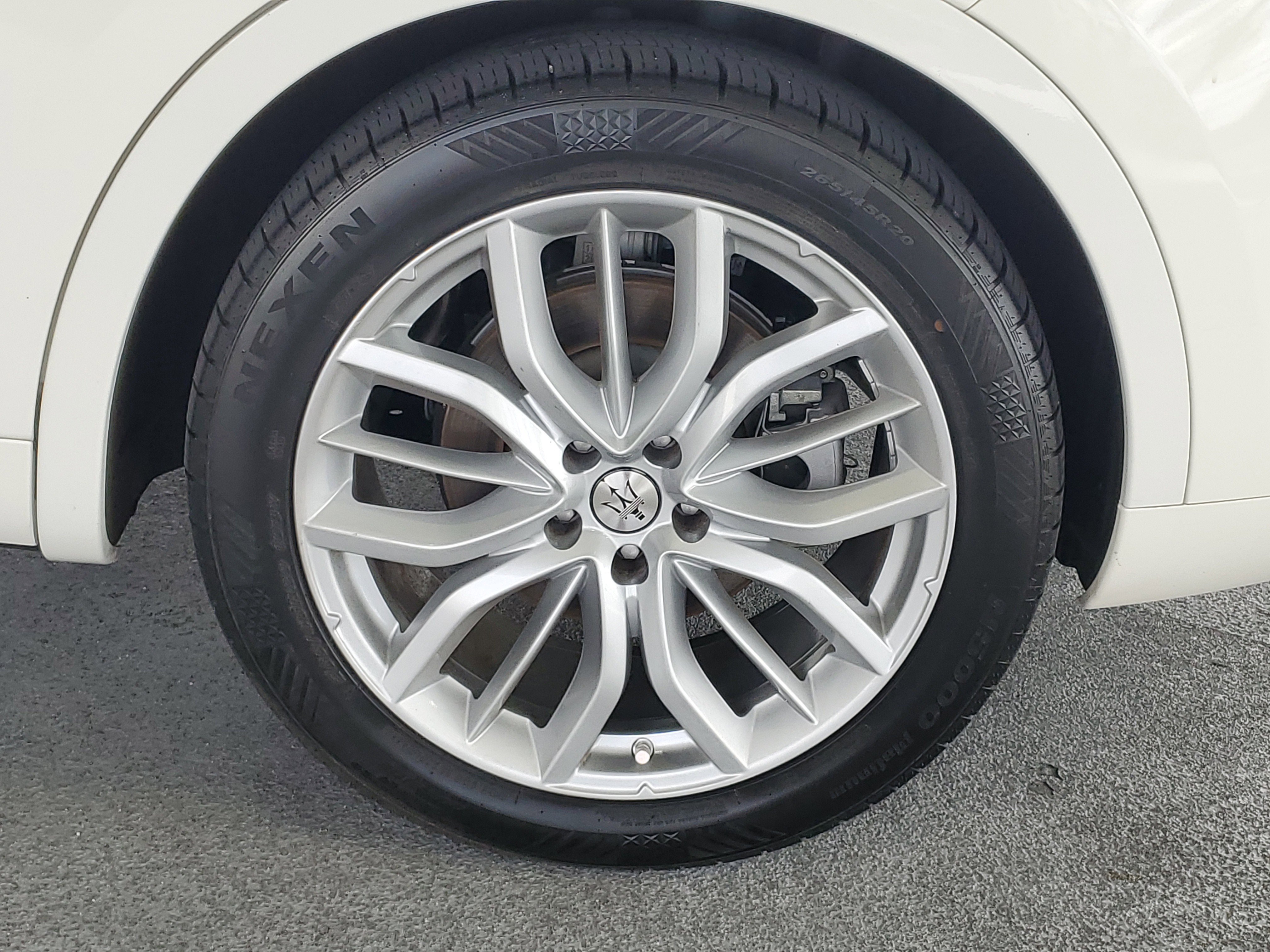 Used 2022 Maserati Levante GT AWD/4WD image 7