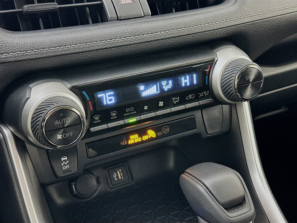 Used 2025 Toyota RAV4 LE image 22