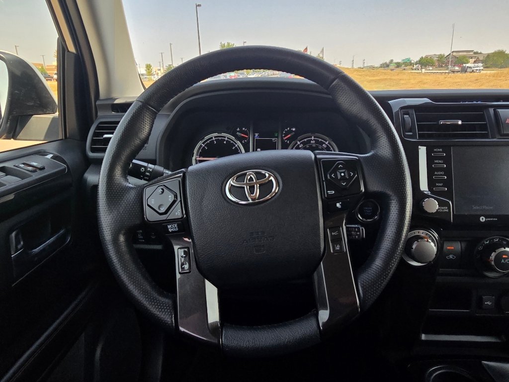 Used 2023 Toyota 4Runner TRD Off-Road Premium AWD/4WD image 29