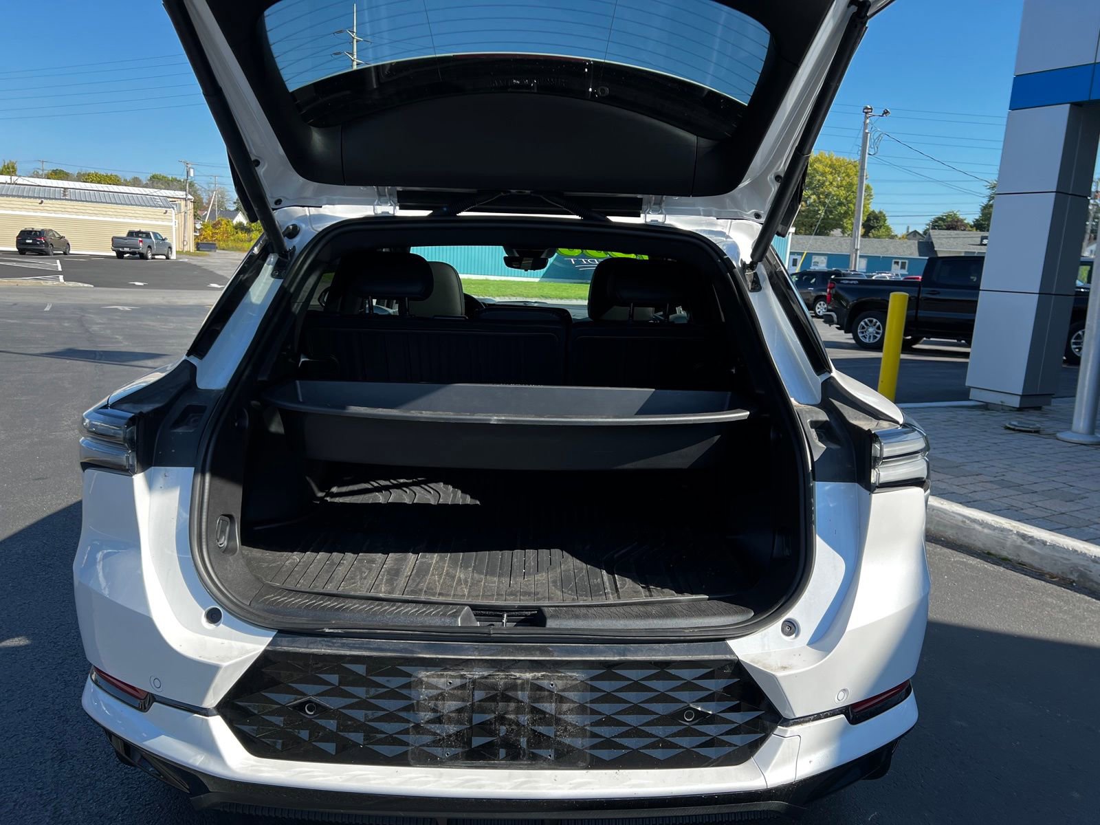 Used 2025 Chevrolet Equinox EV RS image 5