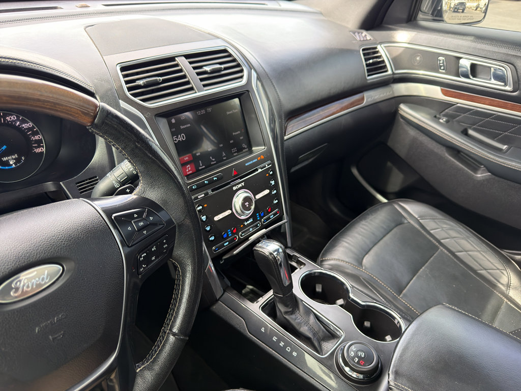 Used 2017 Ford Explorer Platinum AWD/4WD image 34