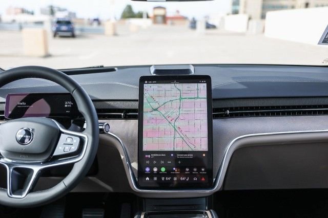 New 2025 Volvo EX90 Plus image 14