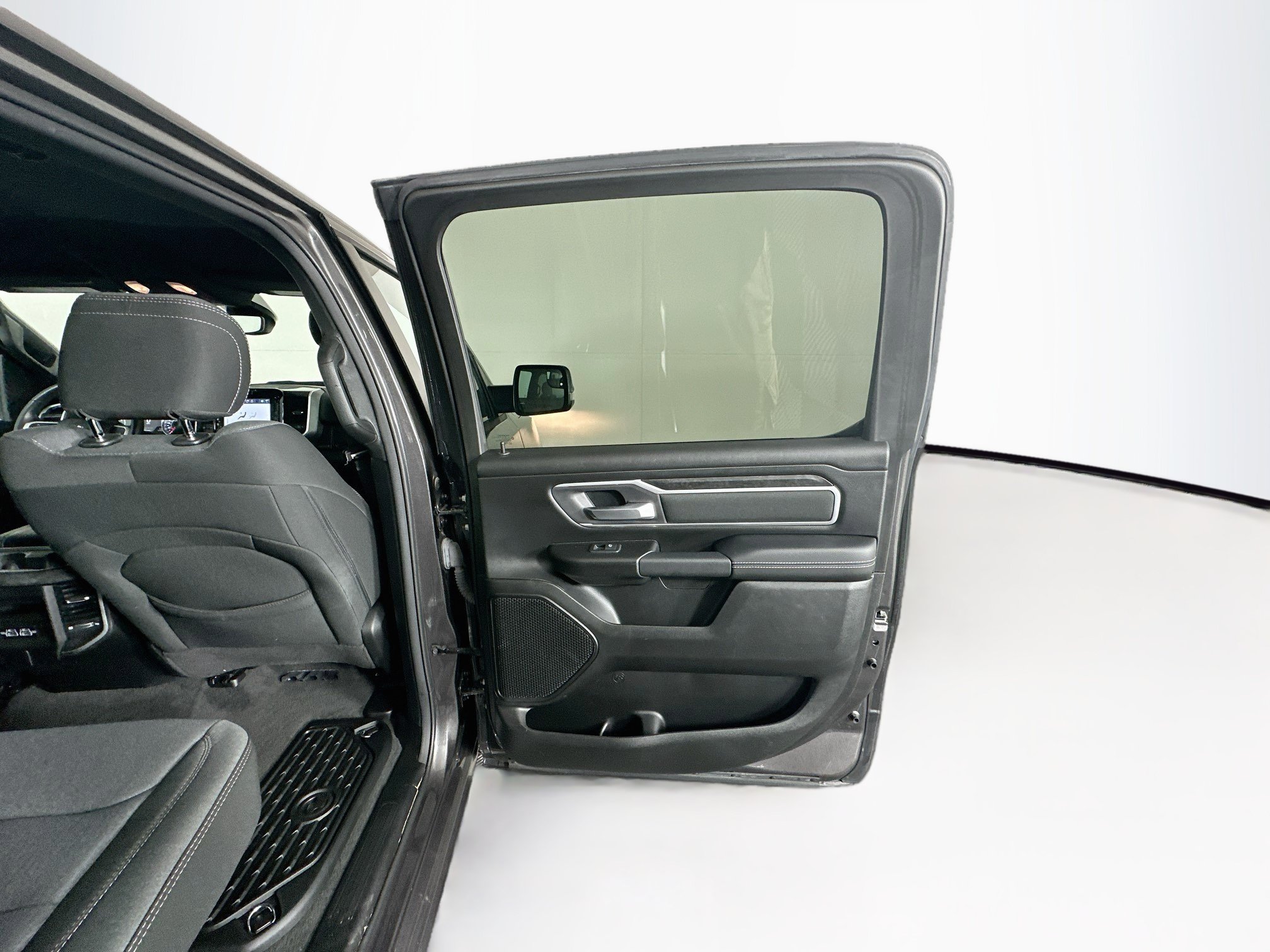 Used 2023 RAM 1500 Big Horn AWD/4WD image 28