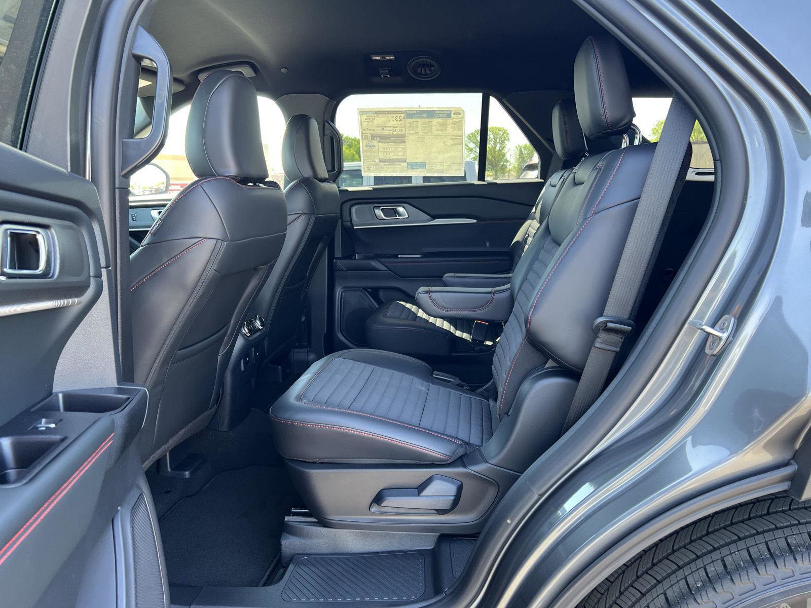 New 2026 Ford Explorer ST-Line AWD/4WD image 40