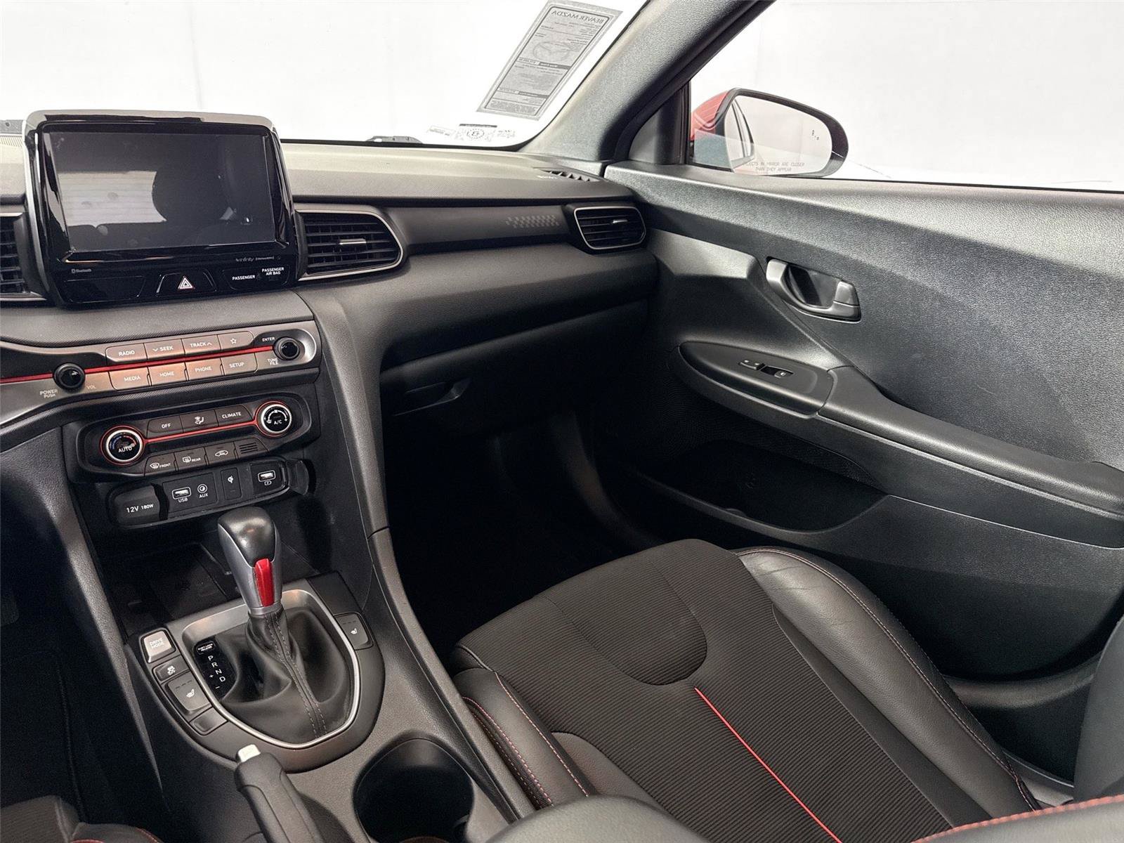 Used 2020 Hyundai Veloster 2.0 Premium FWD image 32