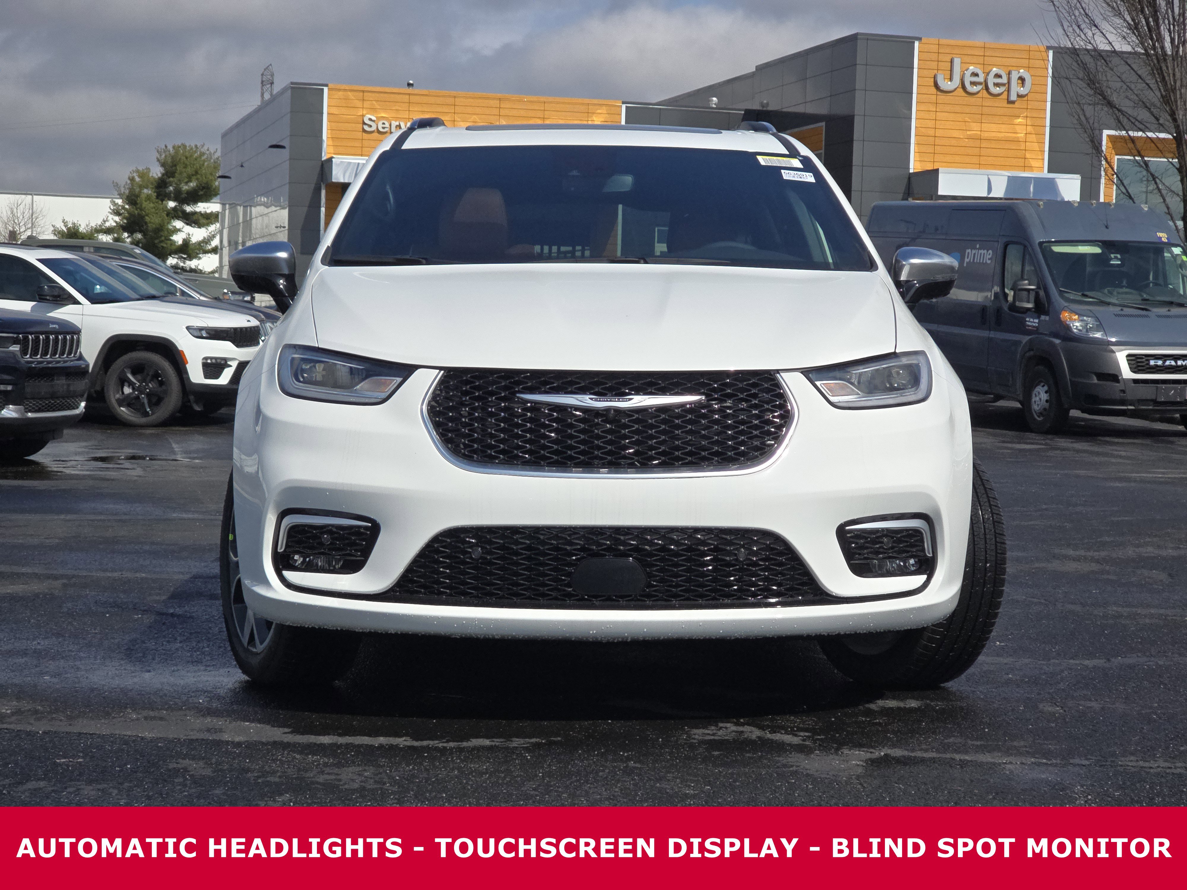 New 2026 Chrysler Pacifica Pinnacle image 2