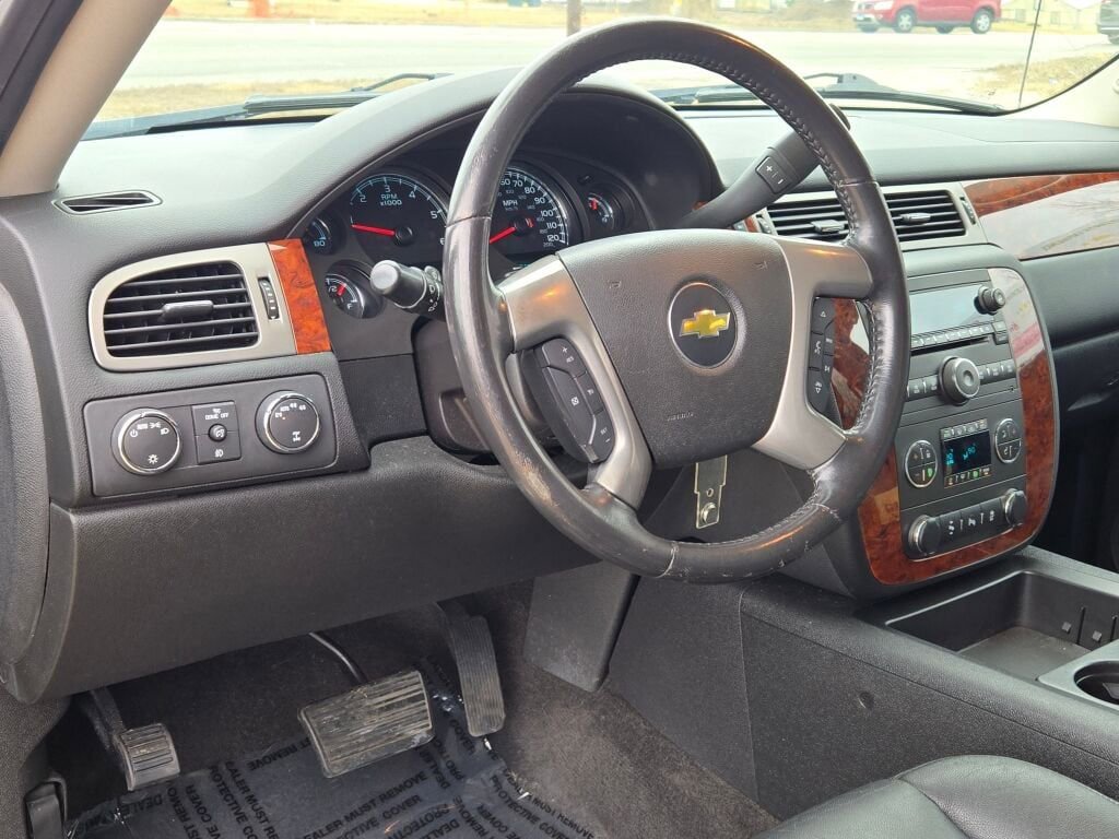 Used 2013 Chevrolet Avalanche LT w/ All-Star Edition image 21