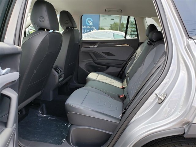 New 2025 Volkswagen Tiguan SE image 7