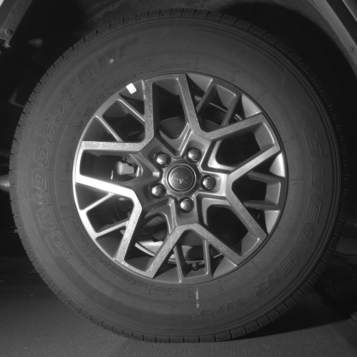 Used 2025 Jeep Wrangler Sahara AWD/4WD image 15