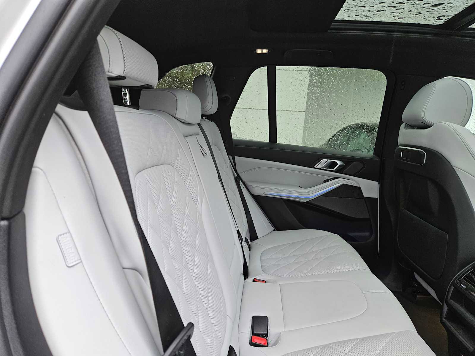 Used 2024 BMW X5 xDrive40i w/ Premium Package image 7