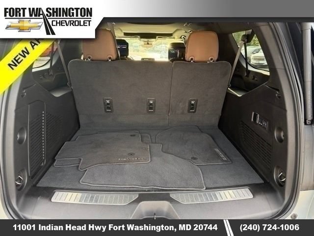 Used 2024 Chevrolet Suburban High Country AWD/4WD image 8