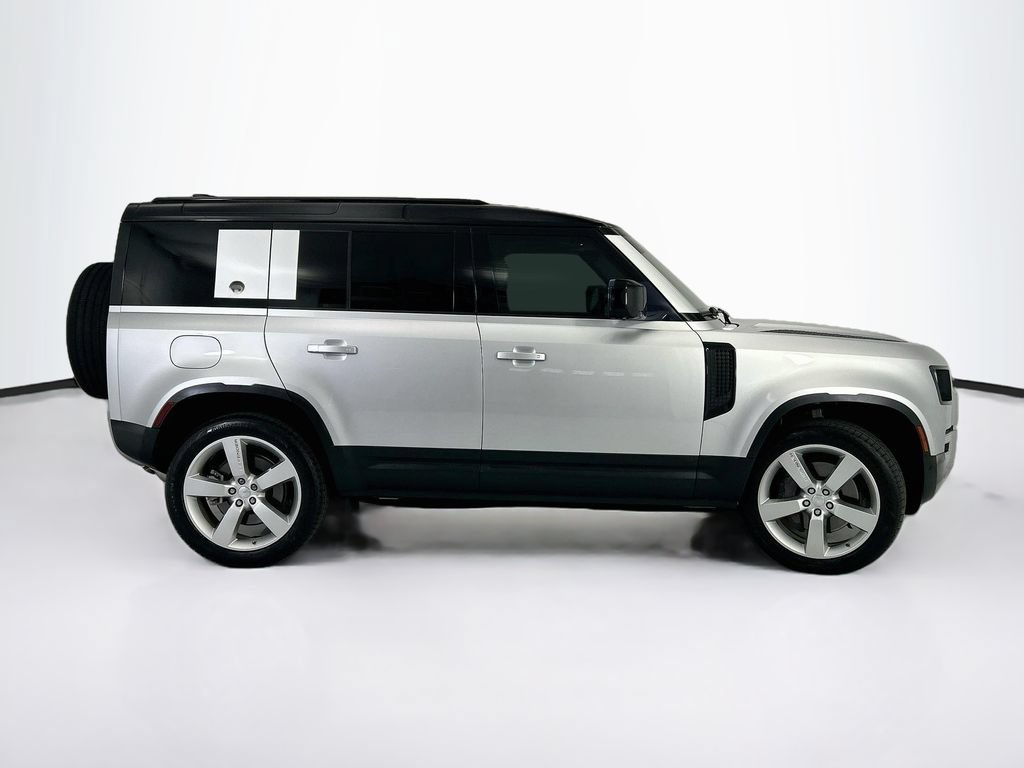 Used 2020 Land Rover Defender 110 First Edition AWD/4WD image 4