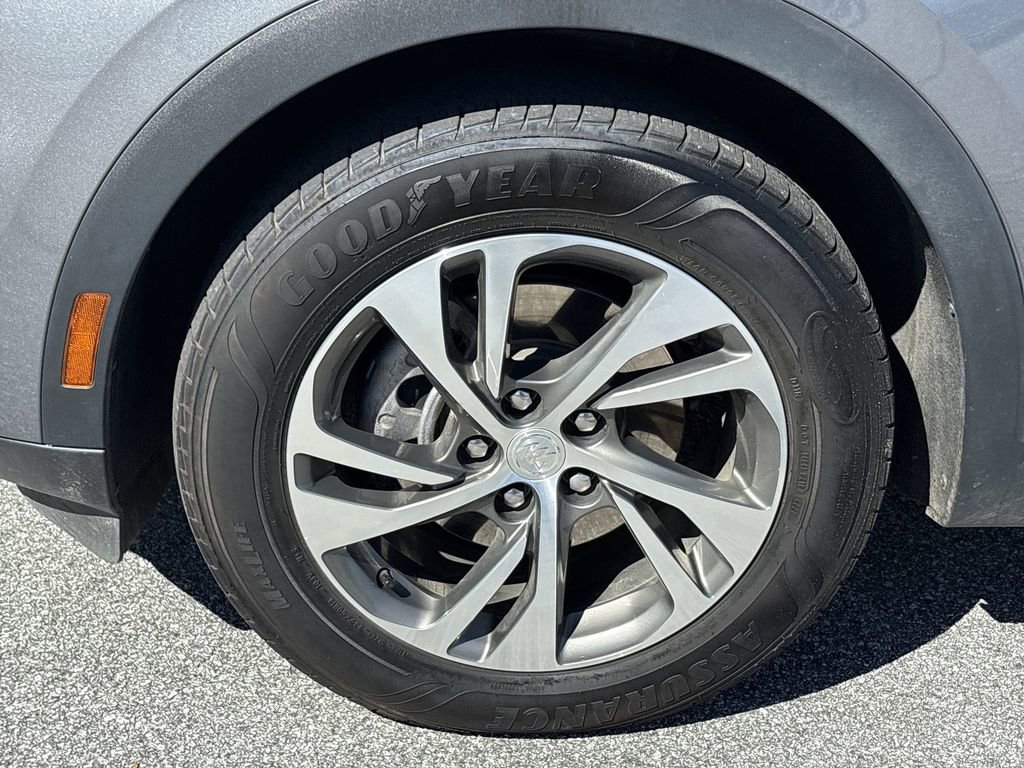 Used 2021 Buick Envision Essence image 34