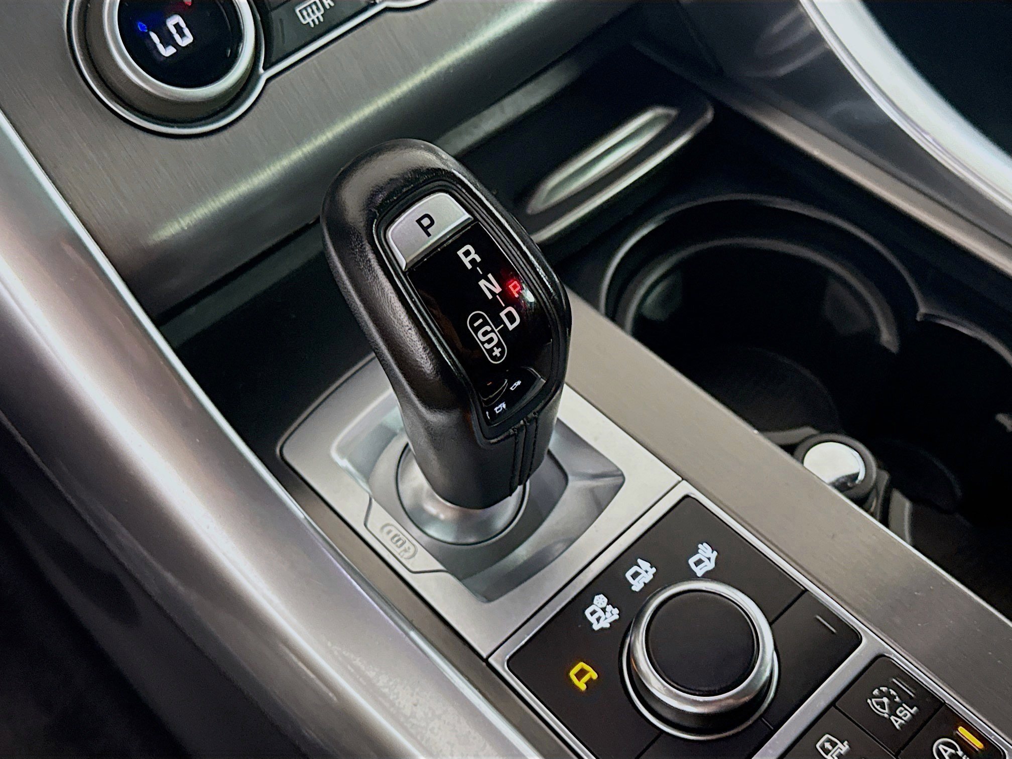 Used 2016 Land Rover Range Rover Sport SE image 20