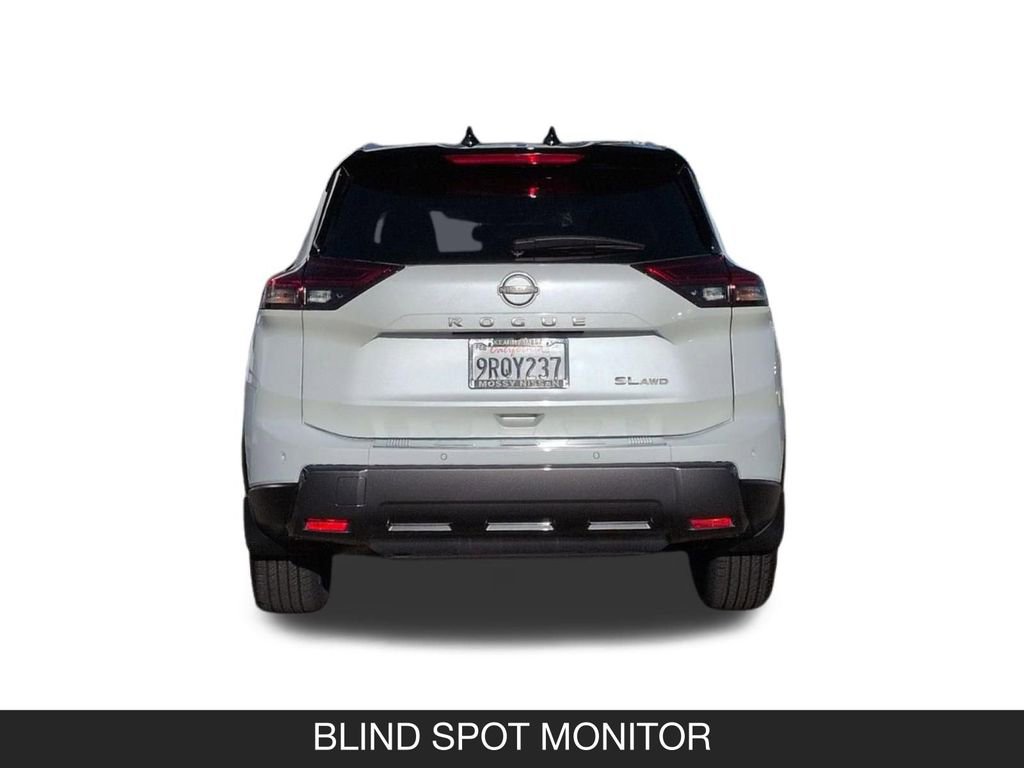 Certified 2025 Nissan Rogue SL w/ Tech Package AWD/4WD image 11