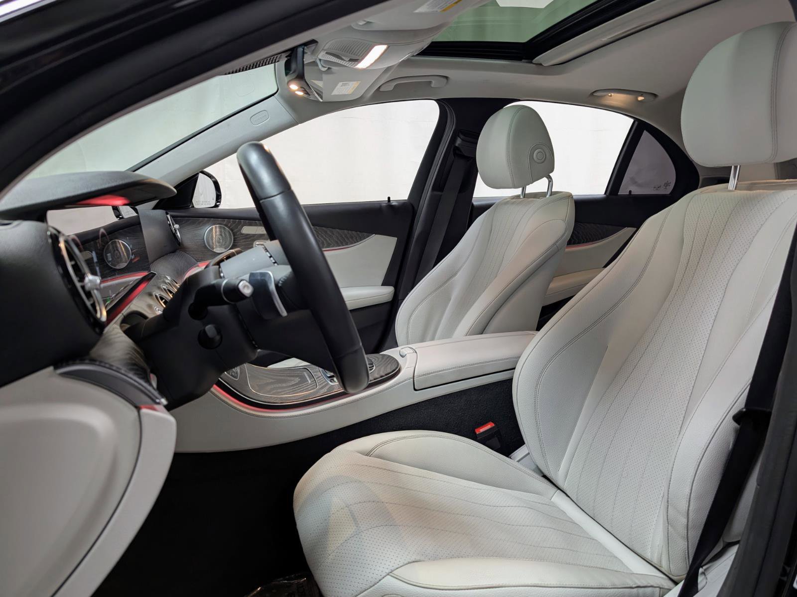 Used 2021 Mercedes-Benz E 450 4MATIC Sedan w/ Premium Package image 15