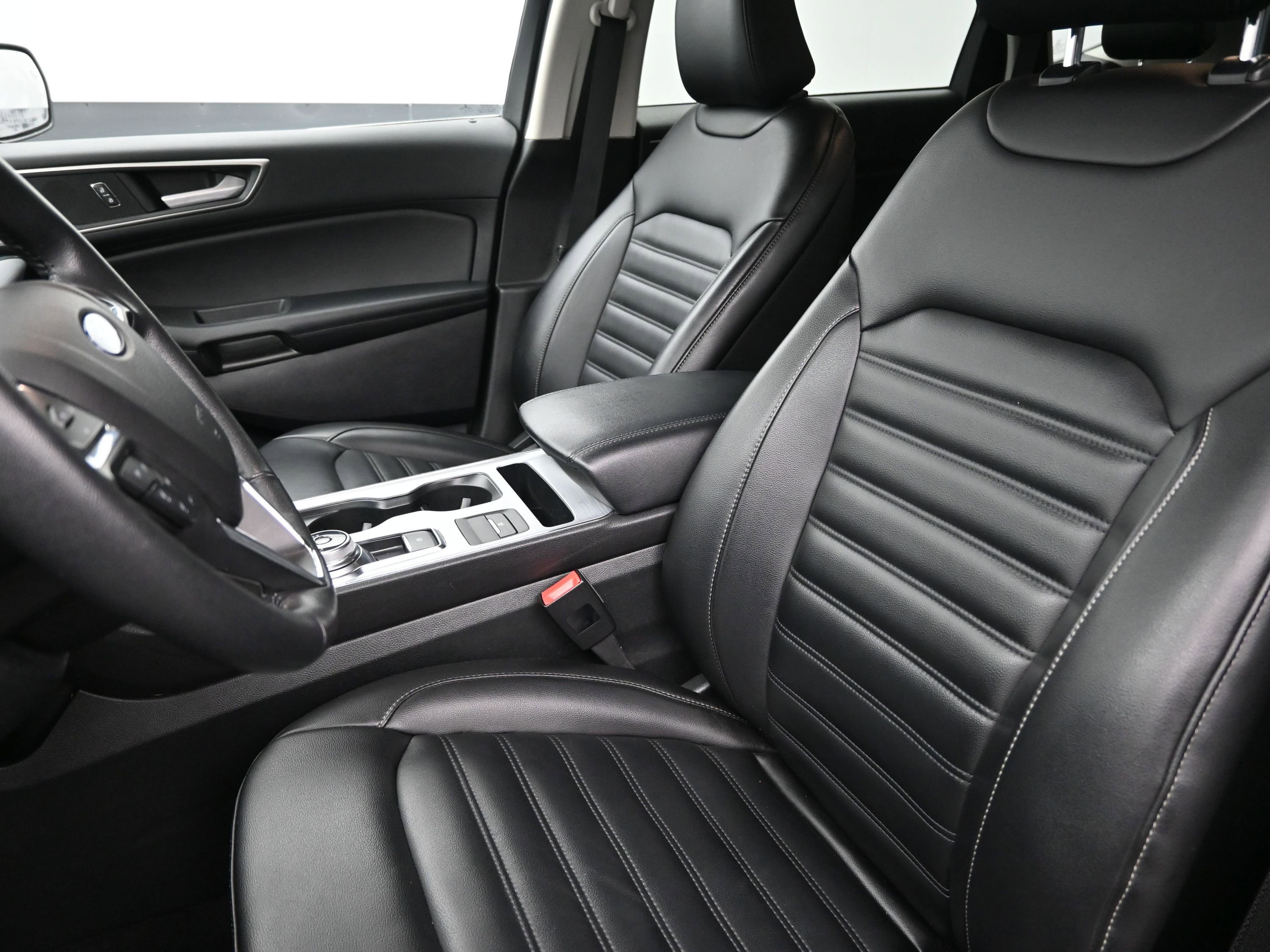 Used 2022 Ford Edge SEL image 11